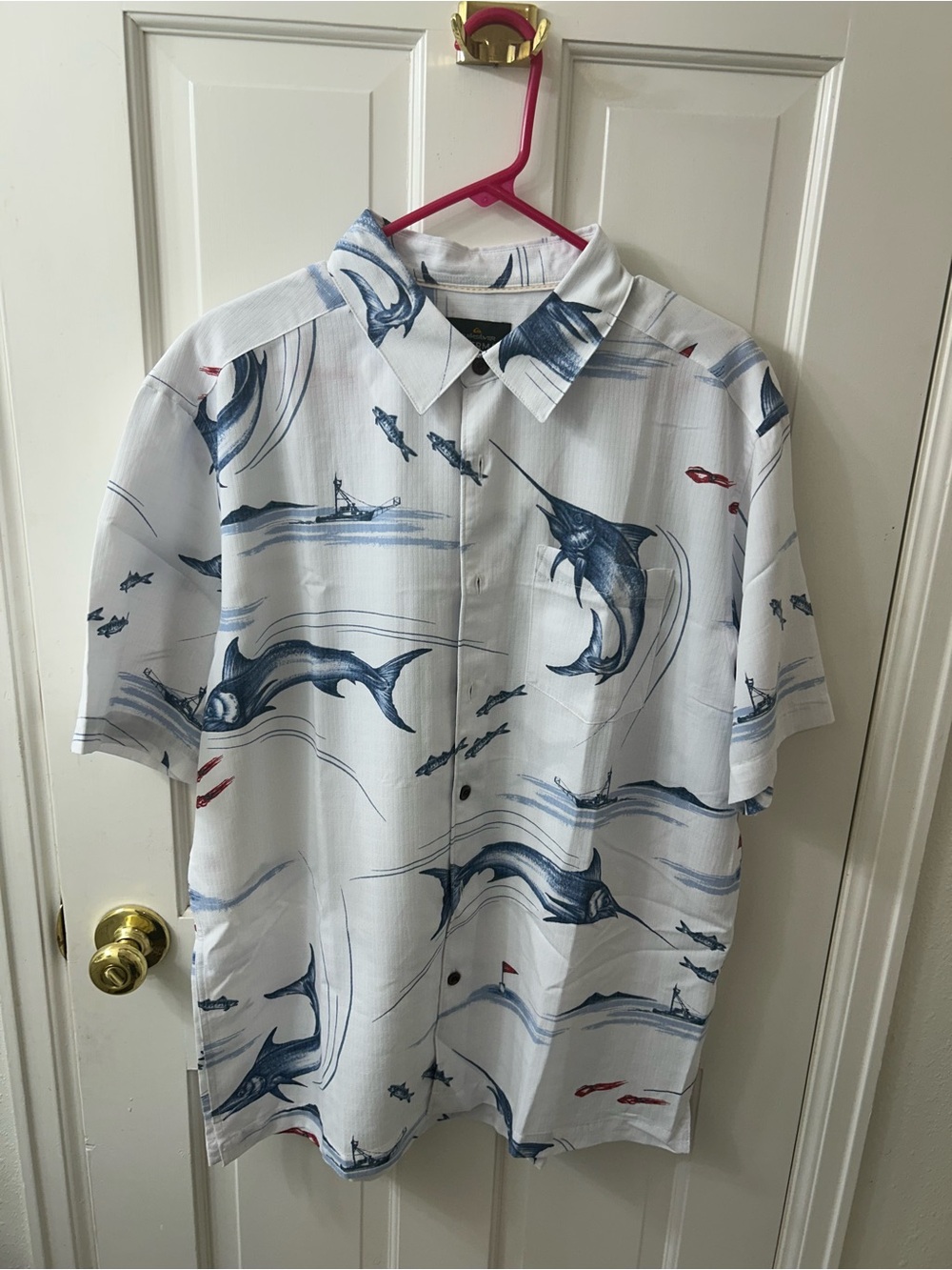Quiksilver White and Navy Marlin Print Short-Sleeve Button-Up Shirt